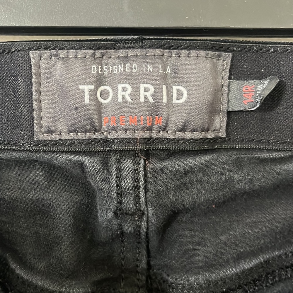 Torrid Black Sky High Skinny Distressed Denim Jeans Size 14 - Picture 6 of 11